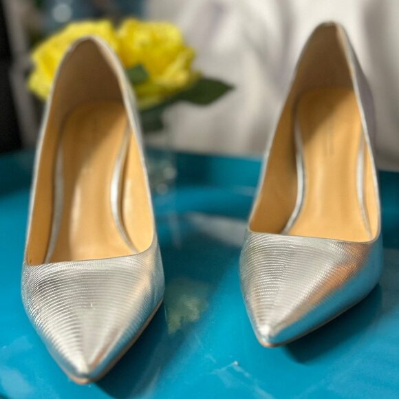 Elegant Silver High Heel Pointed Toe Pumps Daya by Zendaya Size US 9 - Picture 2 of 9